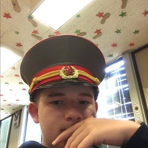 Meet your Posher, Hunter